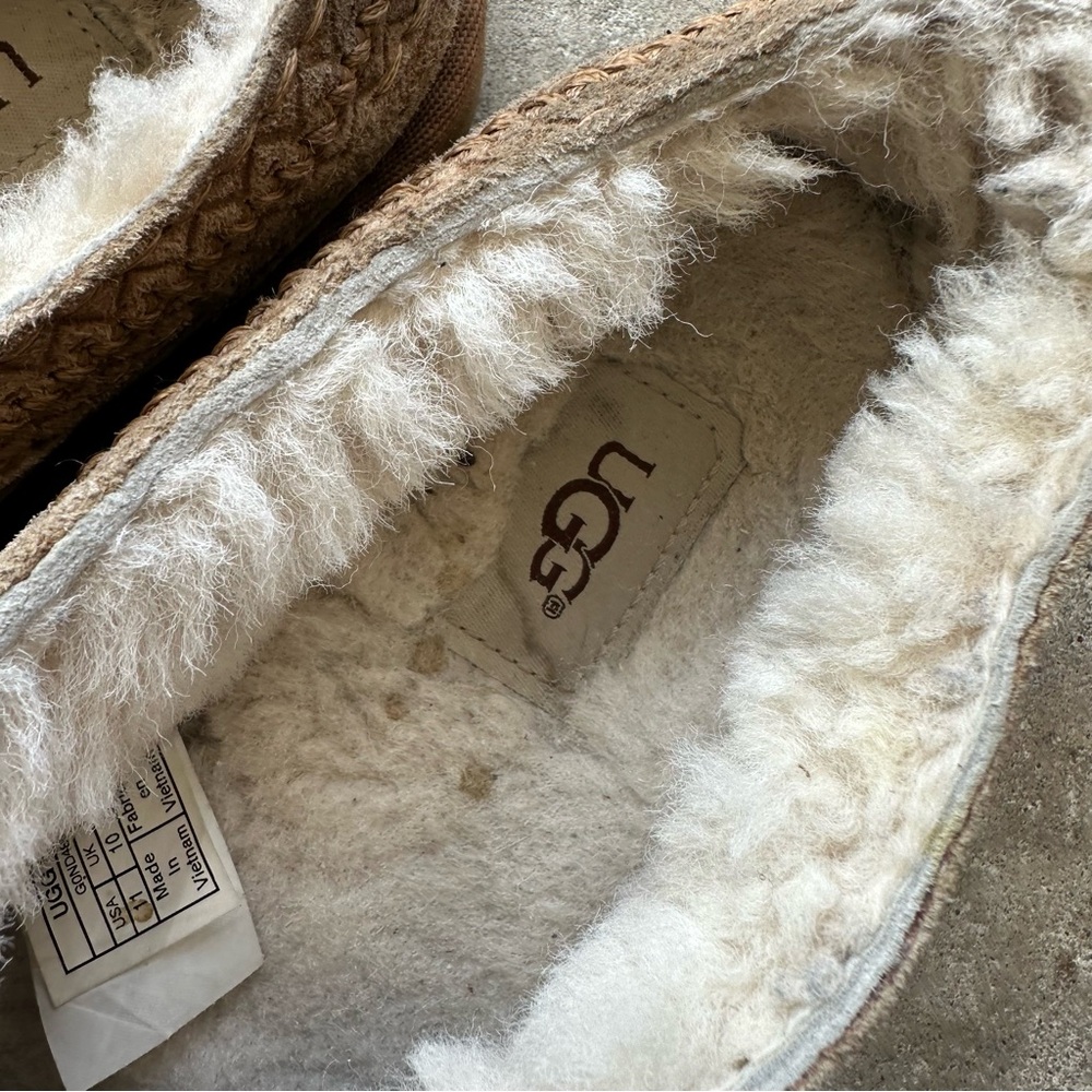 UGG Neuman slip on leather slippers chestnut men’s 11 - Picture 8 of 8